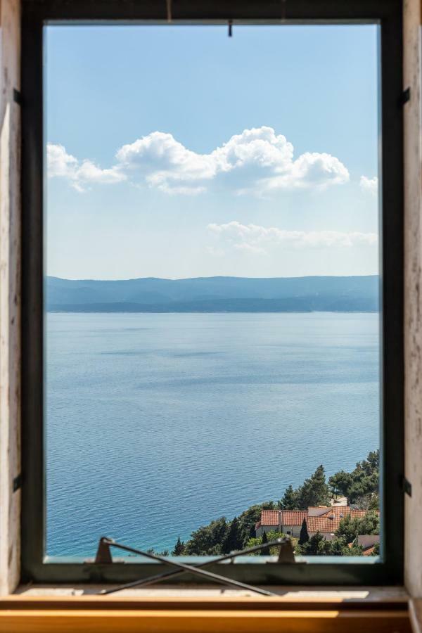 Waterview Apartment